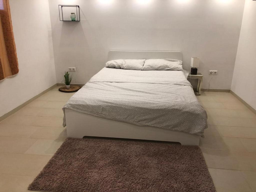 Bescheidene Untergeschoss Wohnung In Guter Lage. Colonia Exterior foto